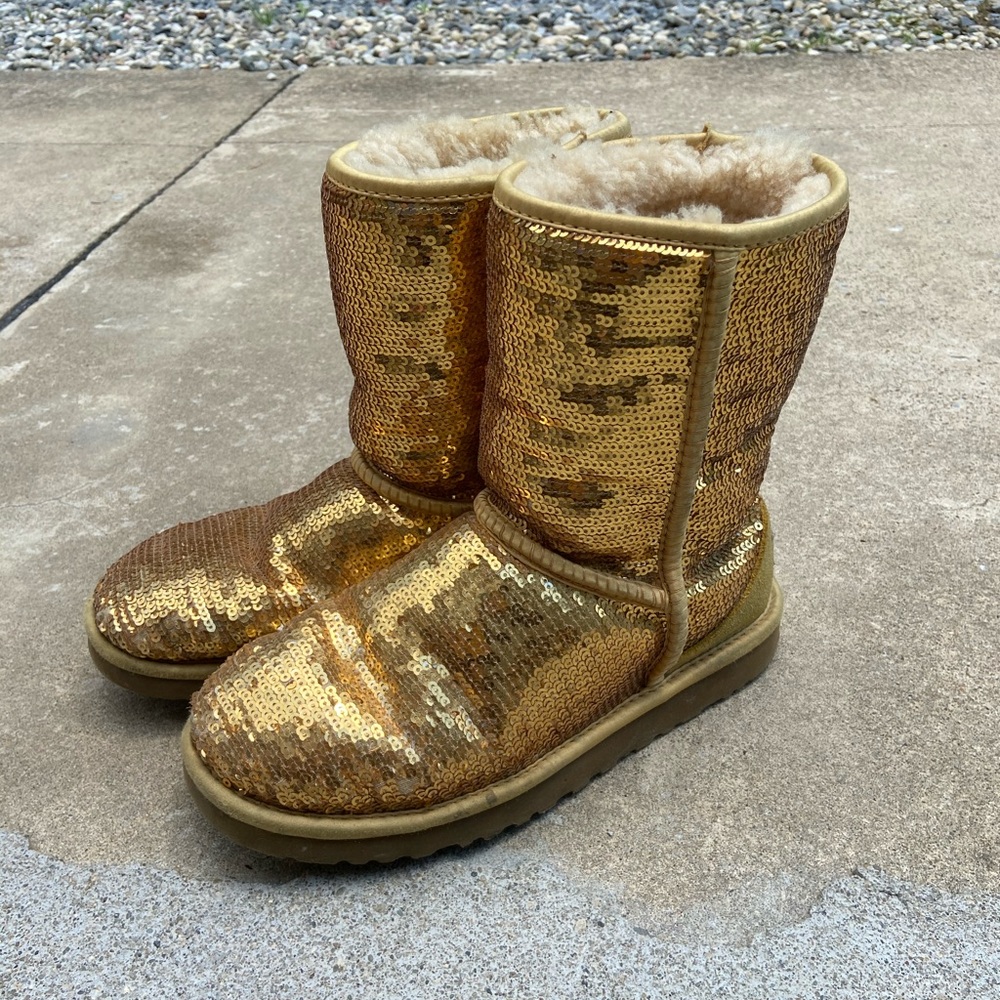 gold sparkly ugg boots